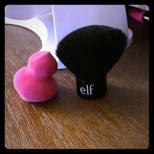 ELF BRUSH AND BEAUTY BLENDER